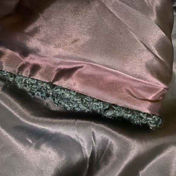 Vintage mid-century black boucle wool jacket with fur collar - Picture 9 of 9